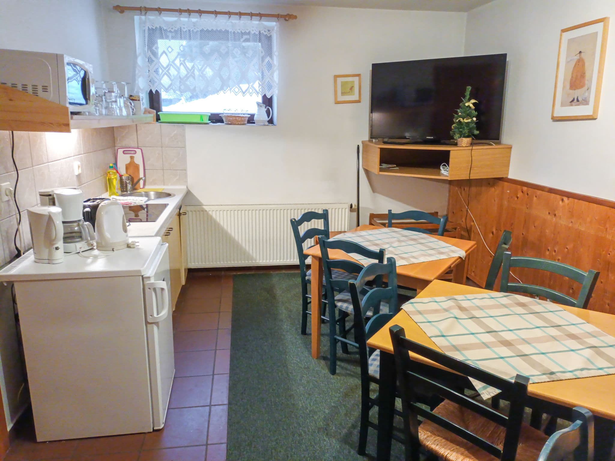 Kitchen / Dining Room