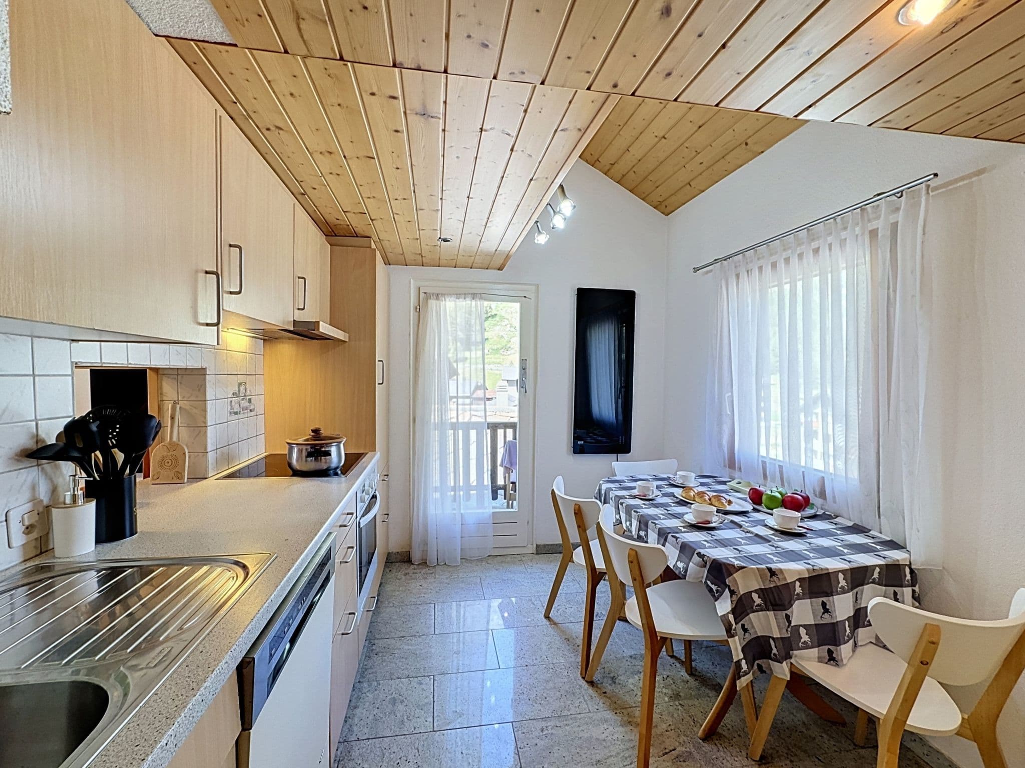 Kitchen / Dining Room