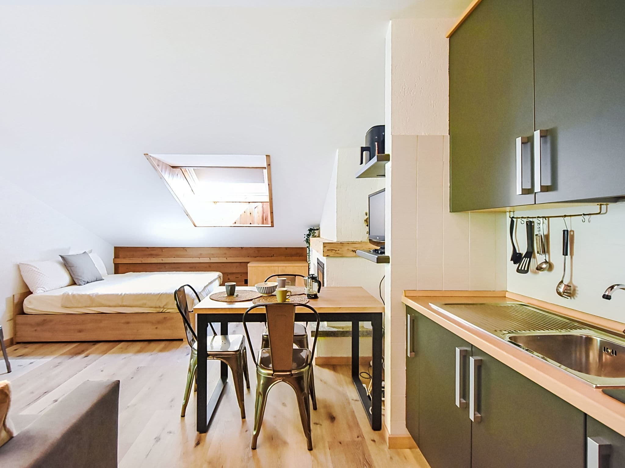 Kitchen / Dining Room