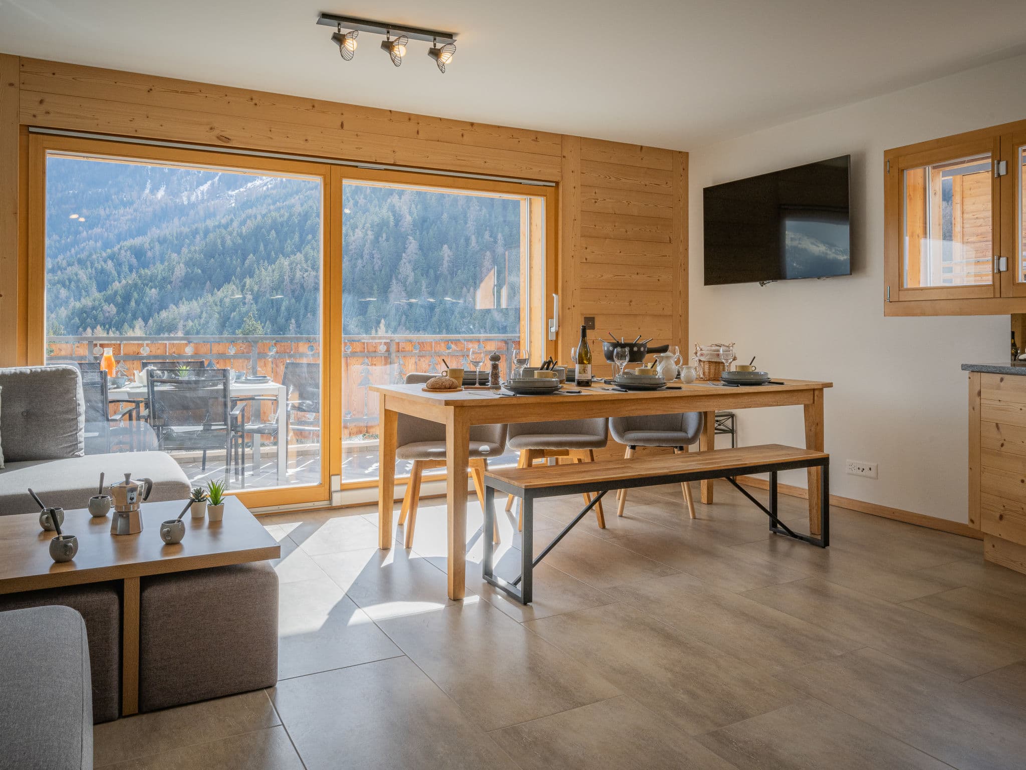 Kitchen / Dining Room