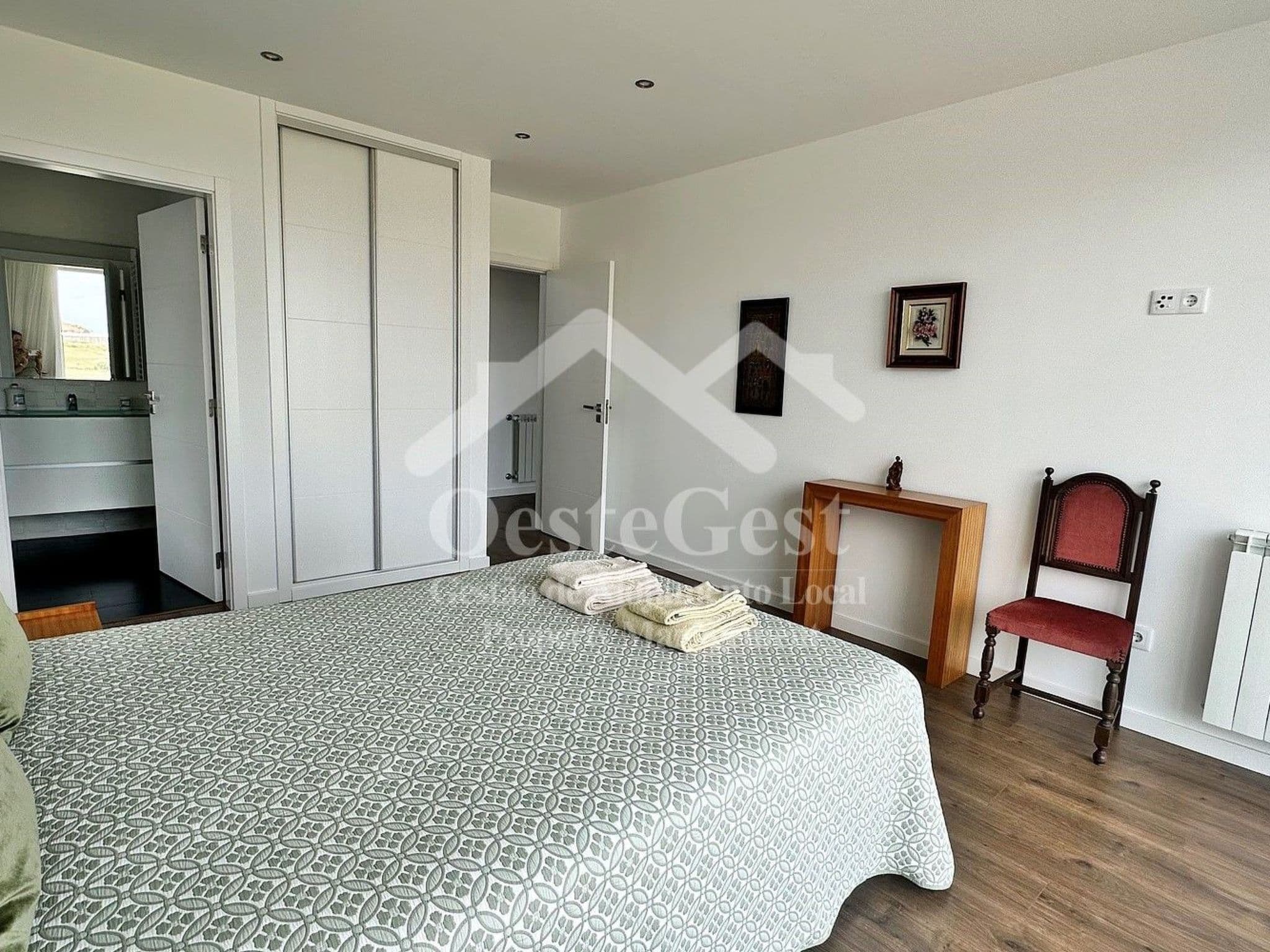Gallery Image 16