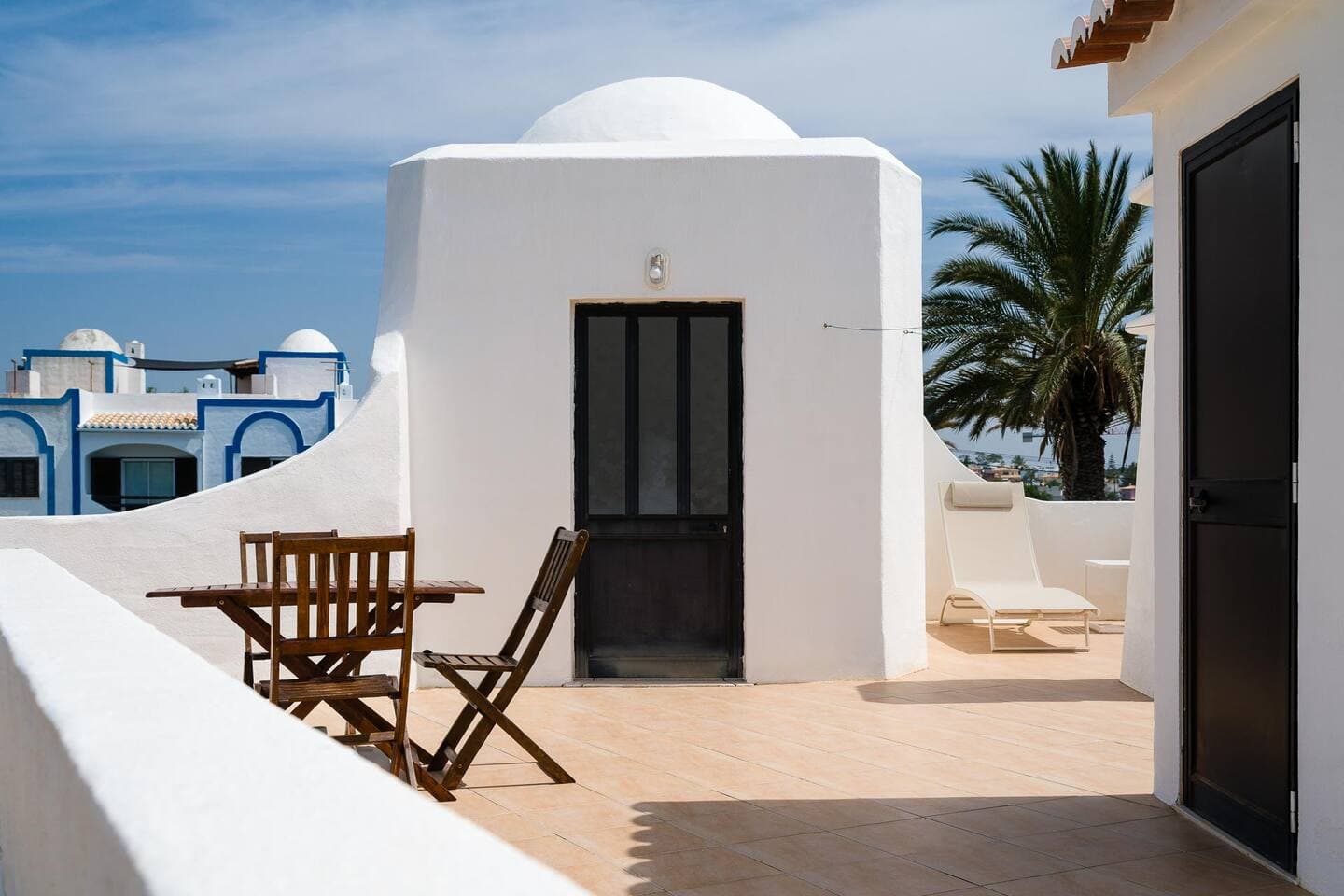 Step out onto the terrace and enjoy total privacy under the sun. 