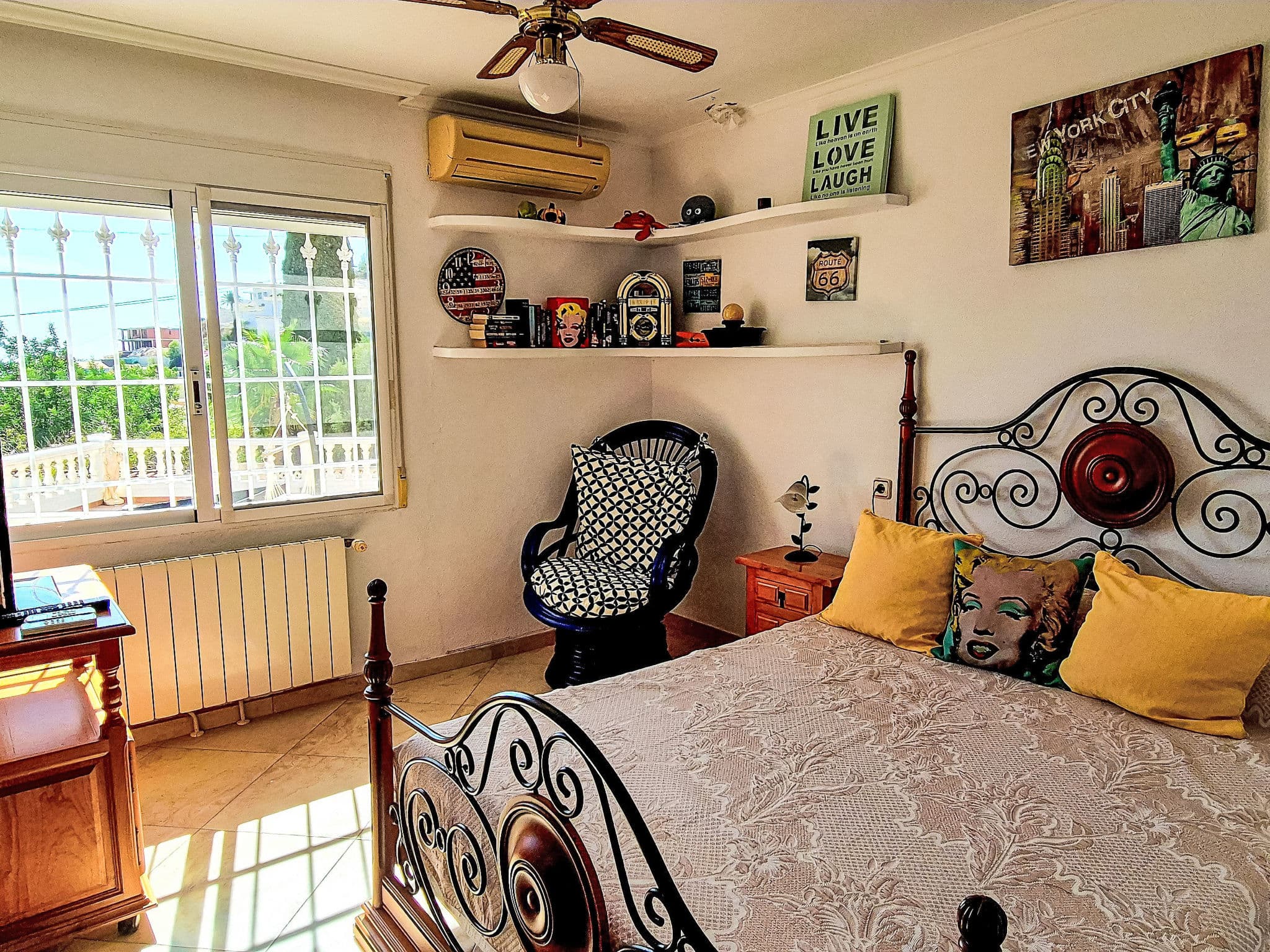 Bedroom