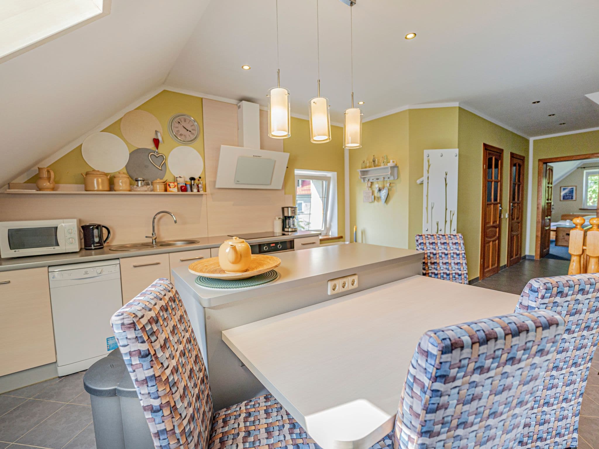 Kitchen / Dining Room