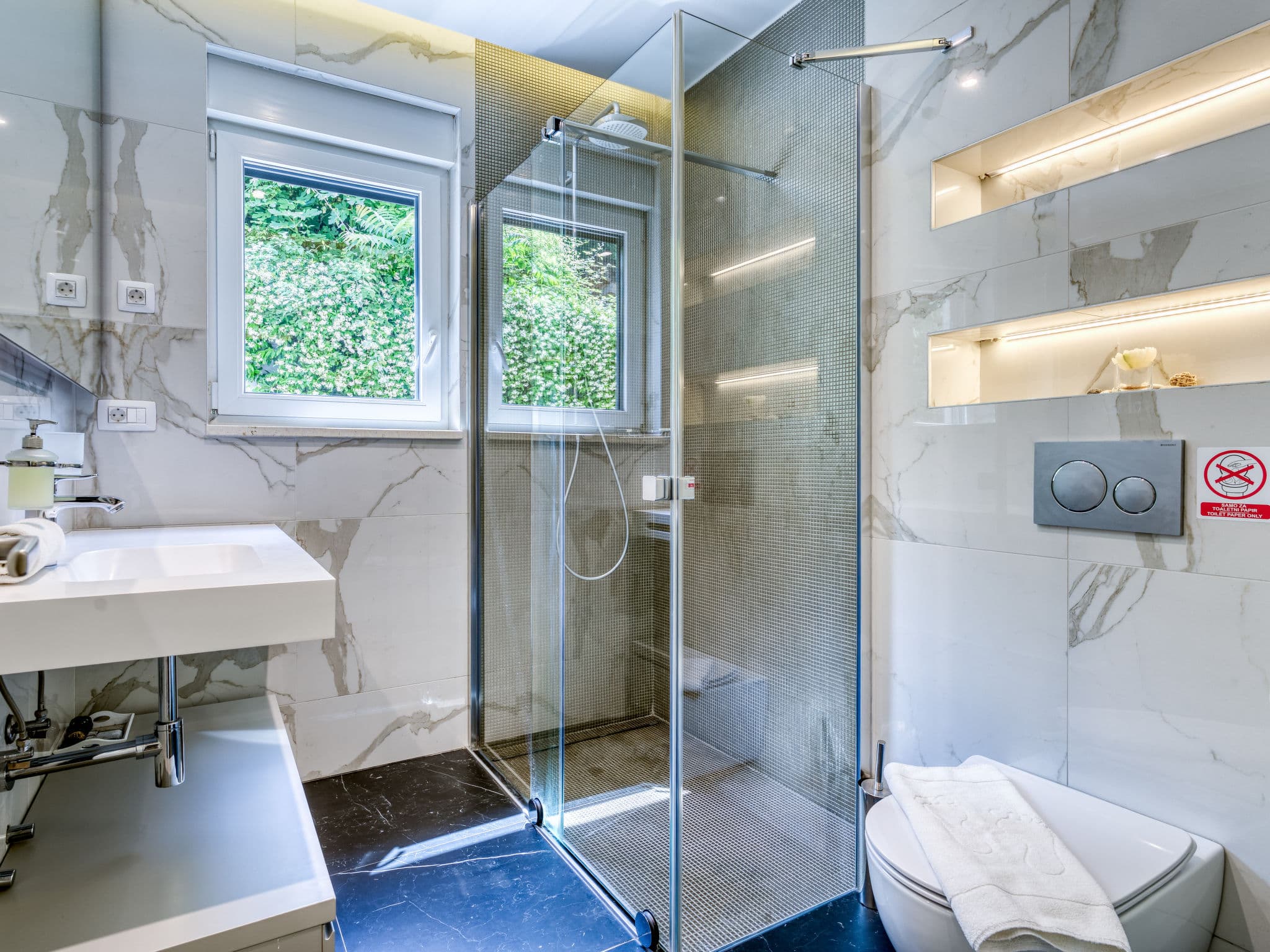 Bathroom / Wellness