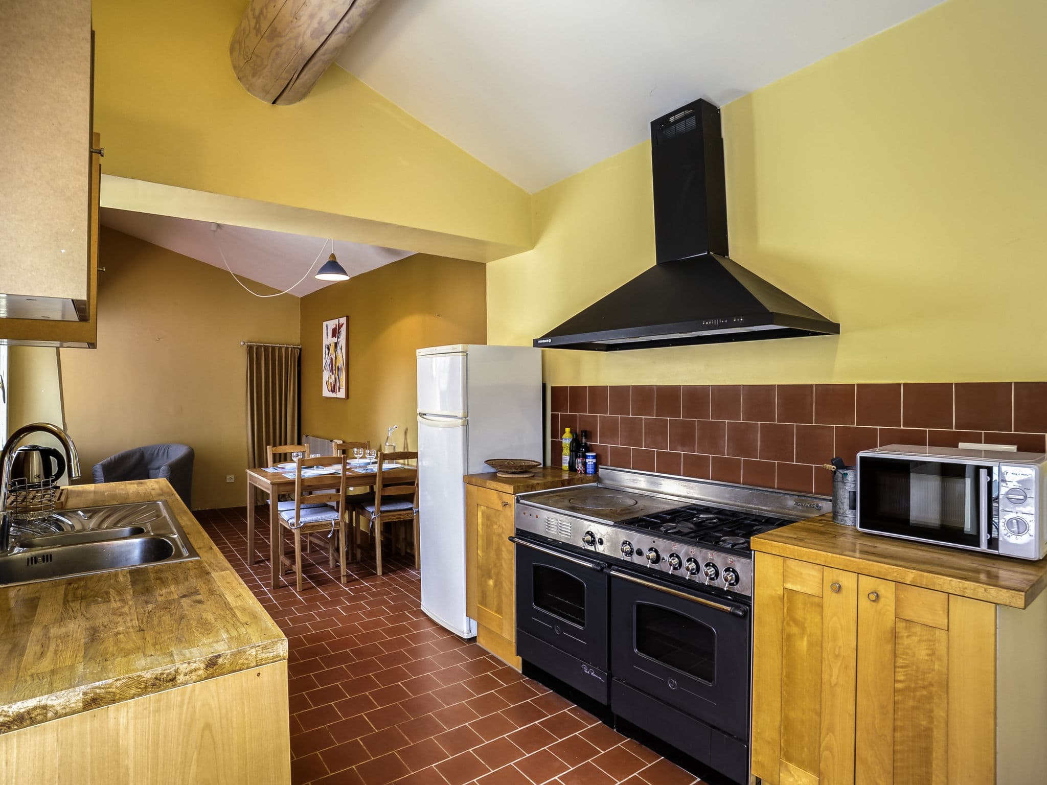Kitchen / Dining Room
