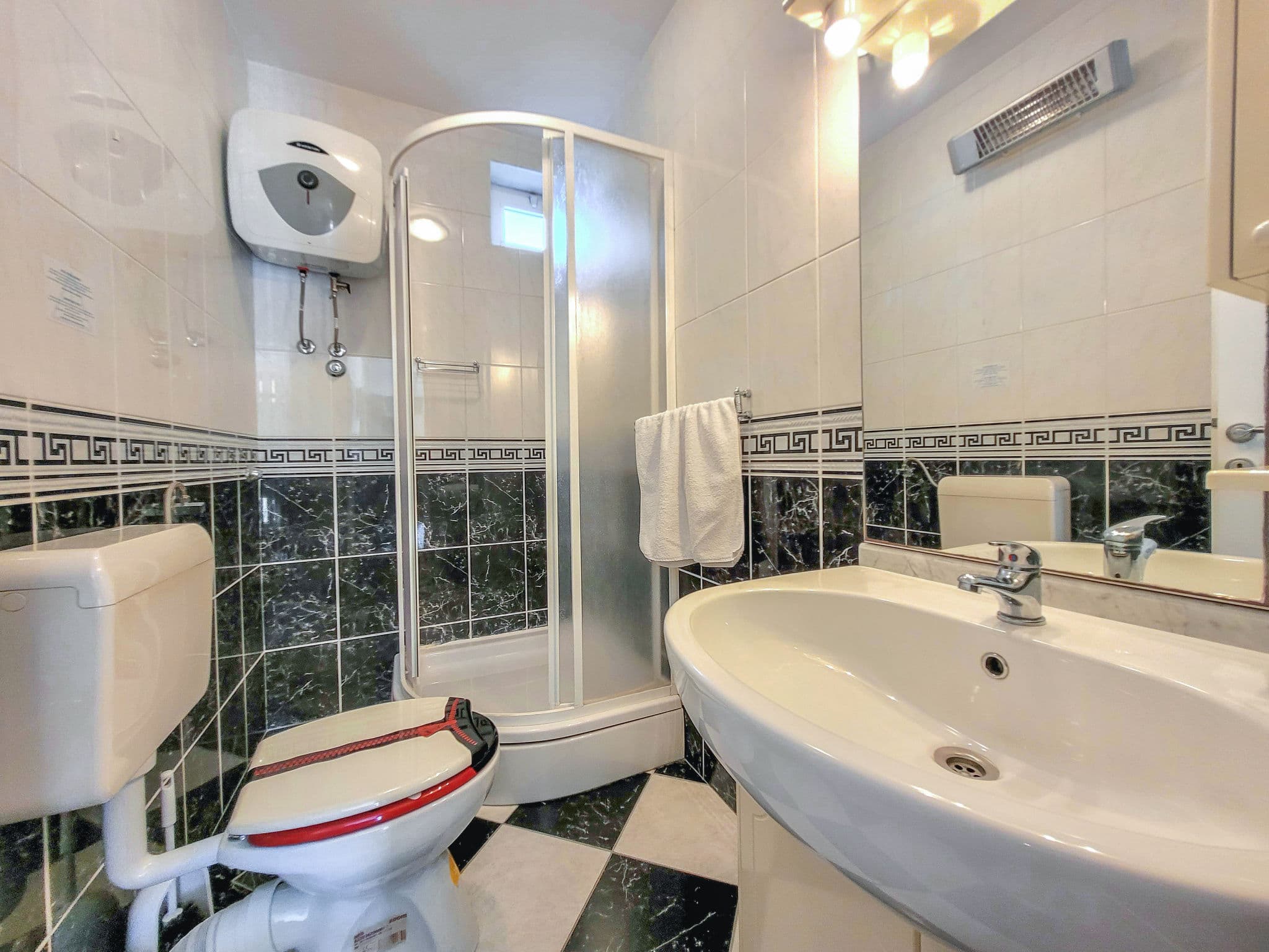 Bathroom / Wellness