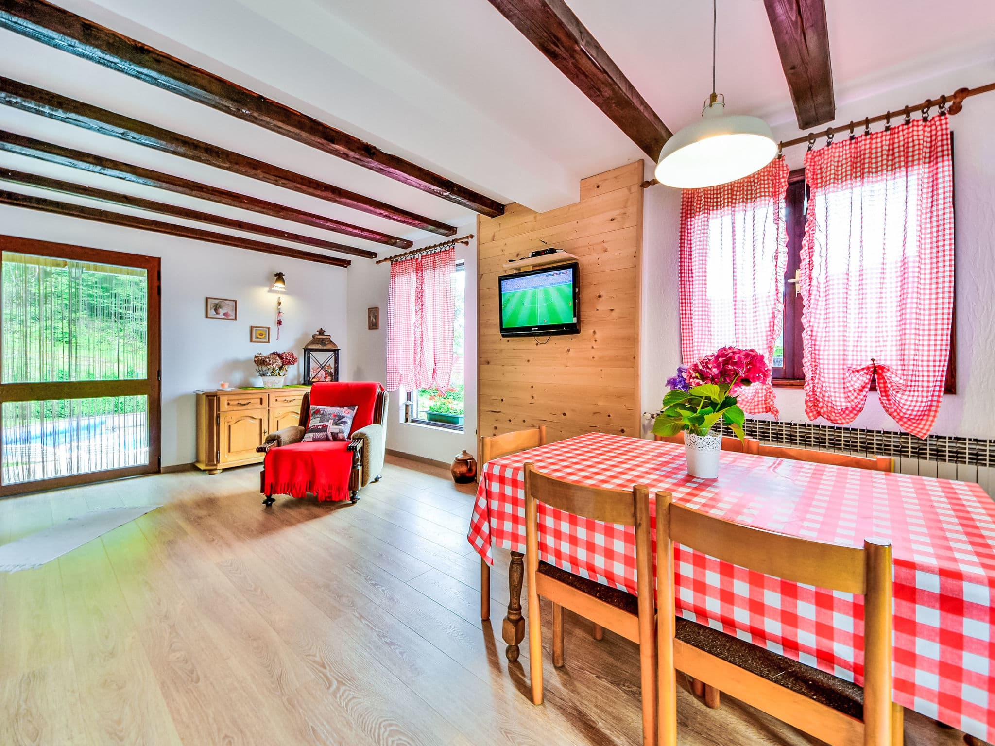 Kitchen / Dining Room