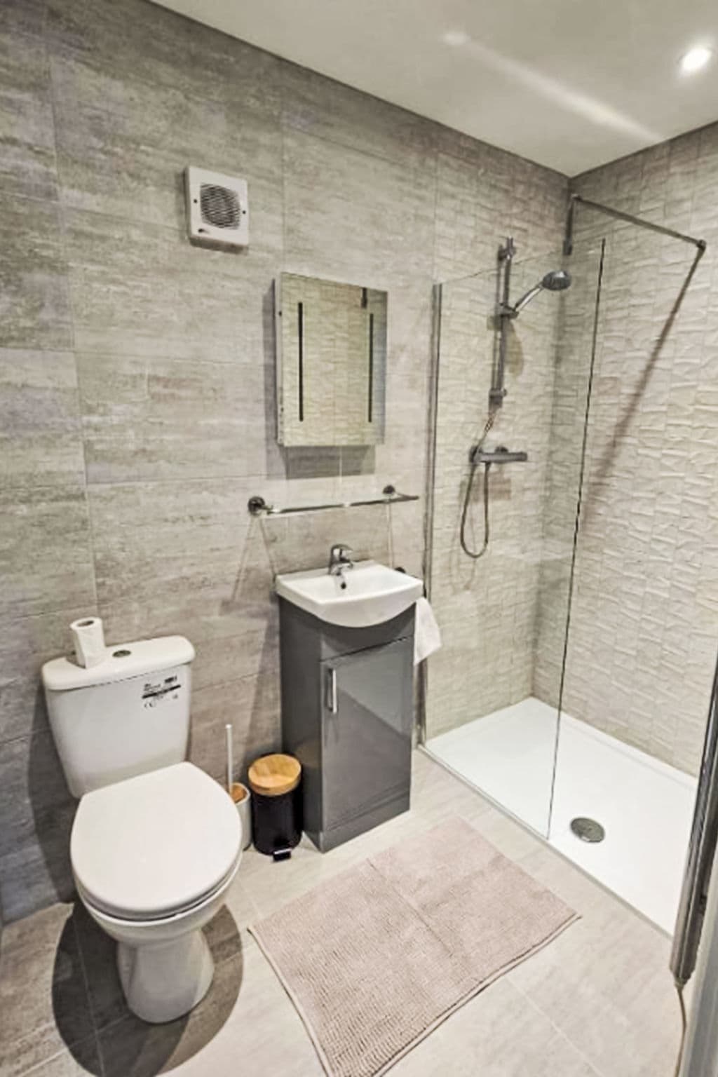 Bathroom / Wellness