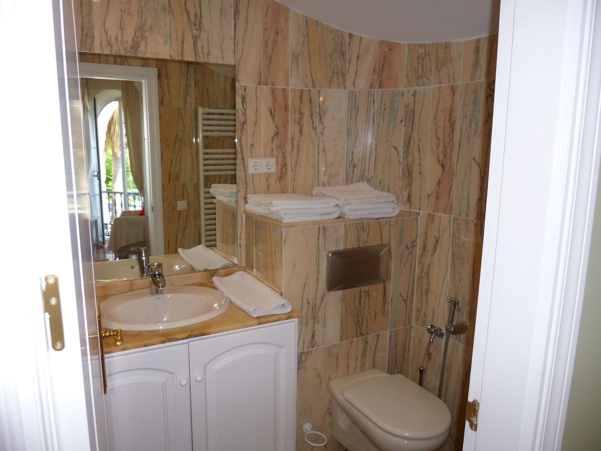 Gallery Image 6