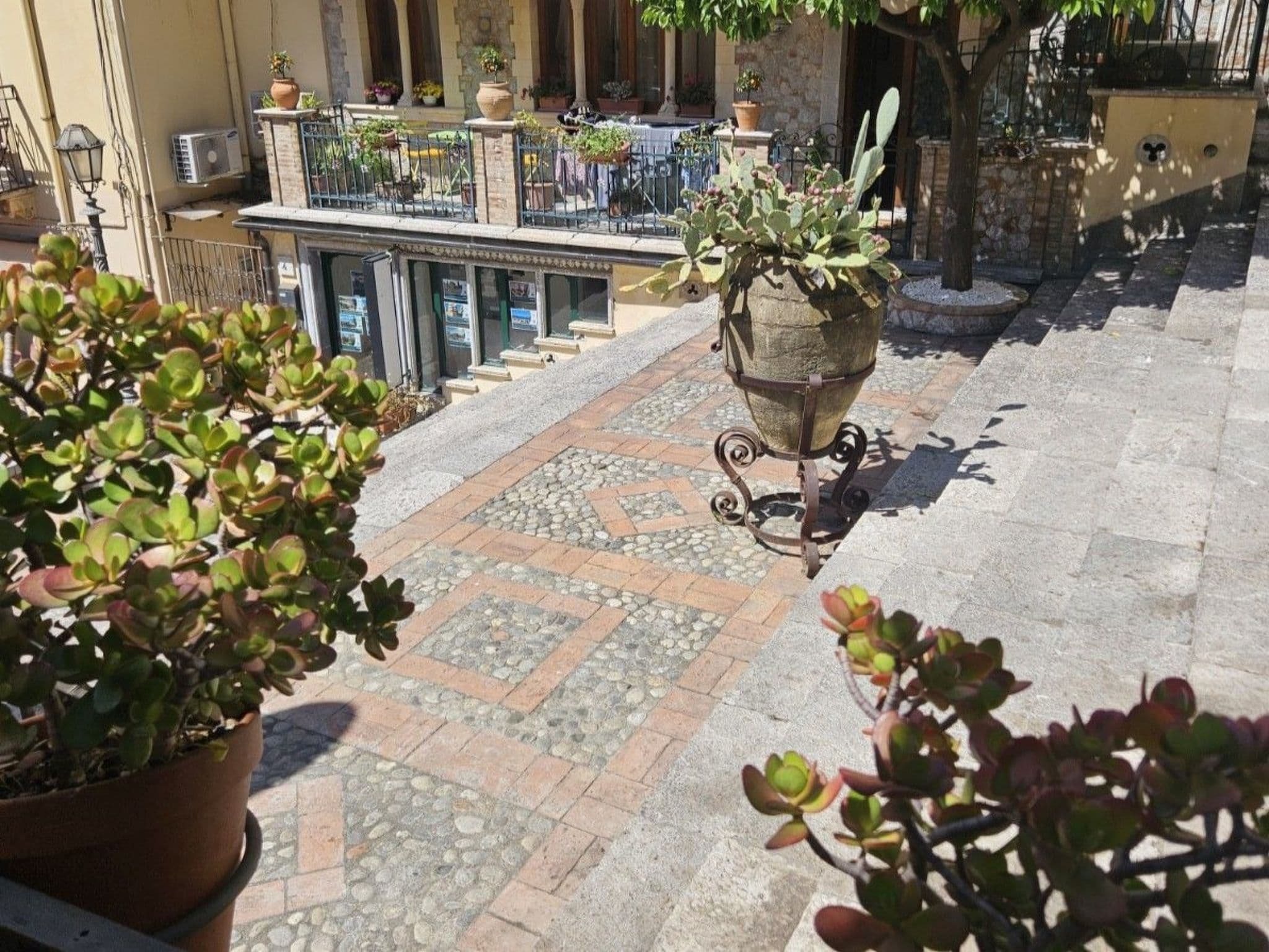 Gallery Image 16