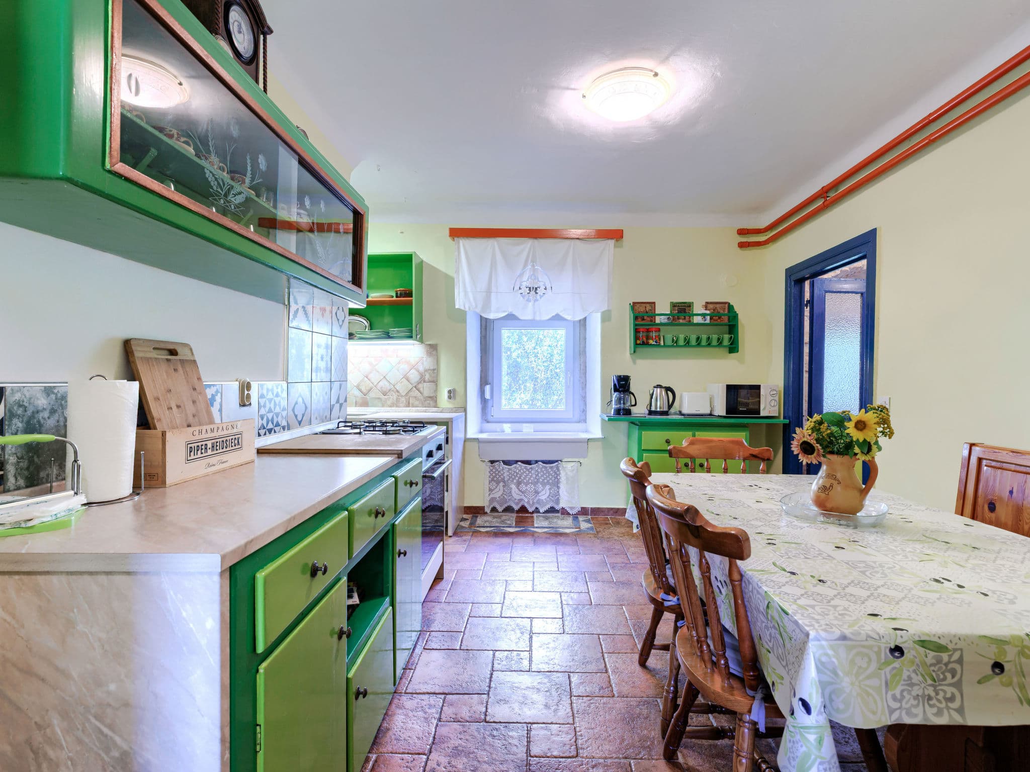 Kitchen / Dining Room