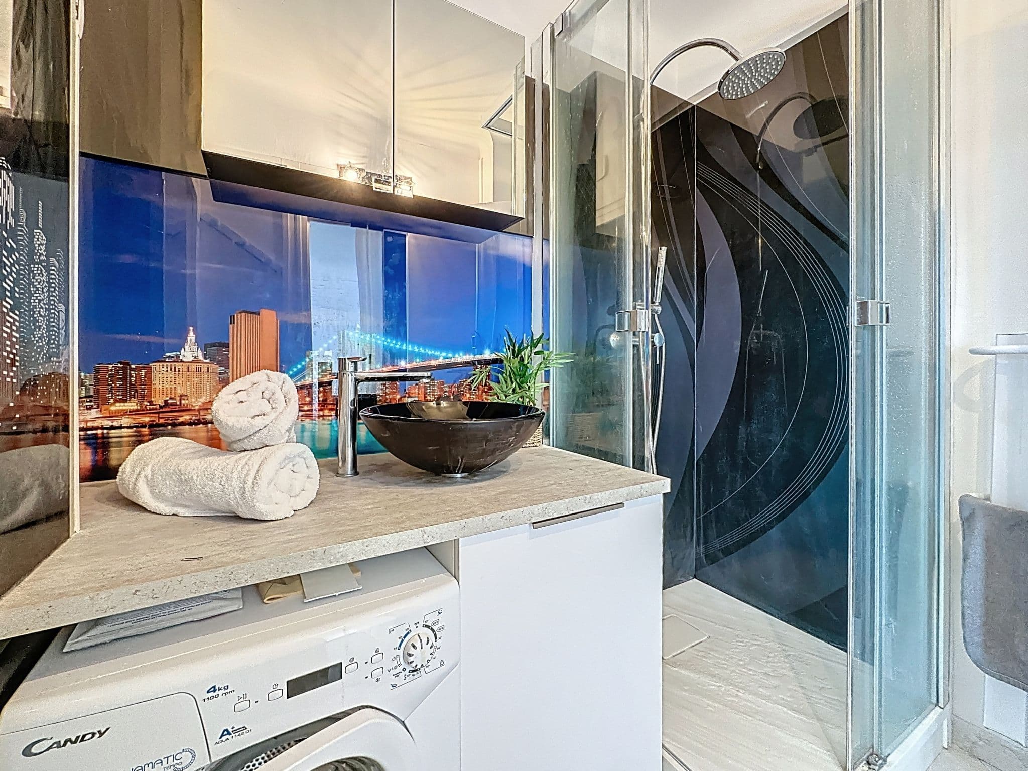 Bathroom / Wellness