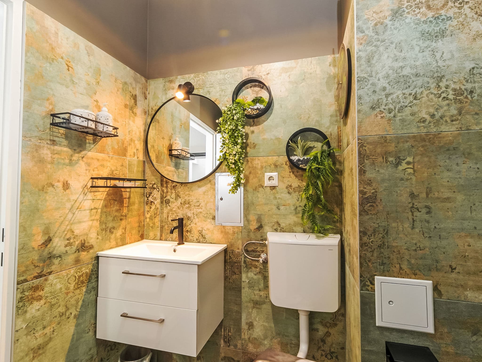Bathroom / Wellness