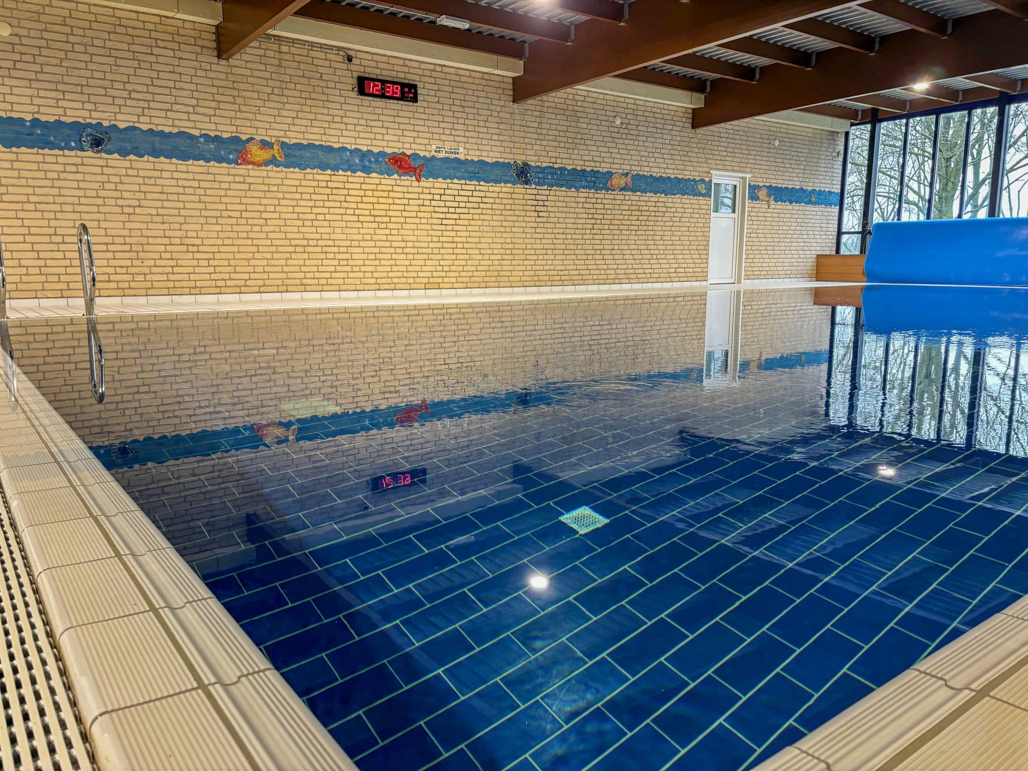 Pool Indoor