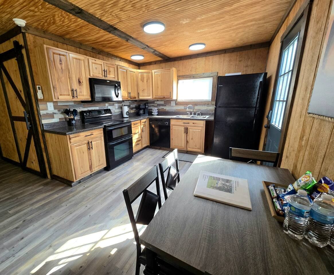 Kitchen & Dining area