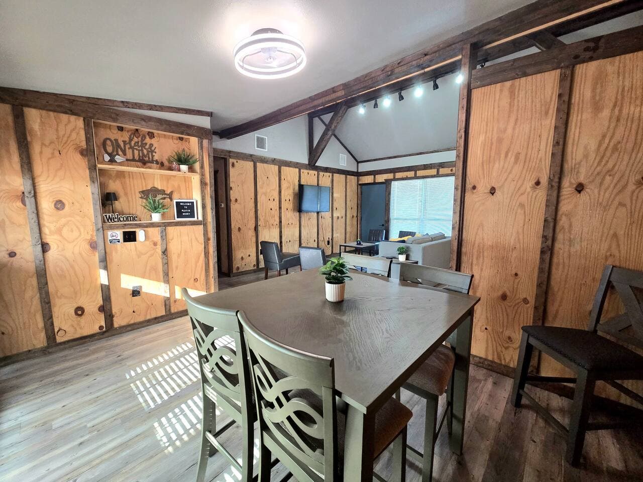 Dining in main cabin