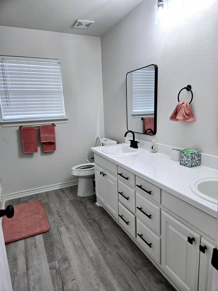 Bathroom 2 