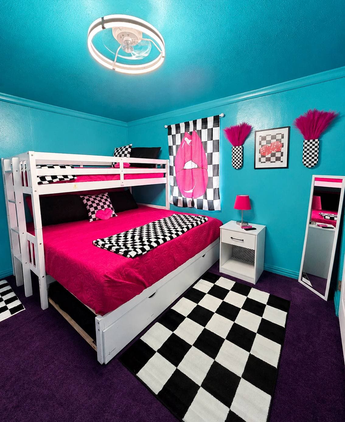 Bedroom 2 - 1 King & 2 Twins