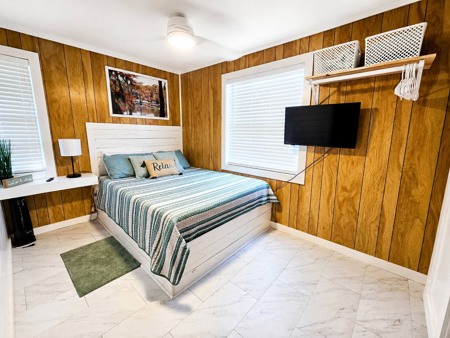 Bedroom 2 - Queen Bed, Smart TV
