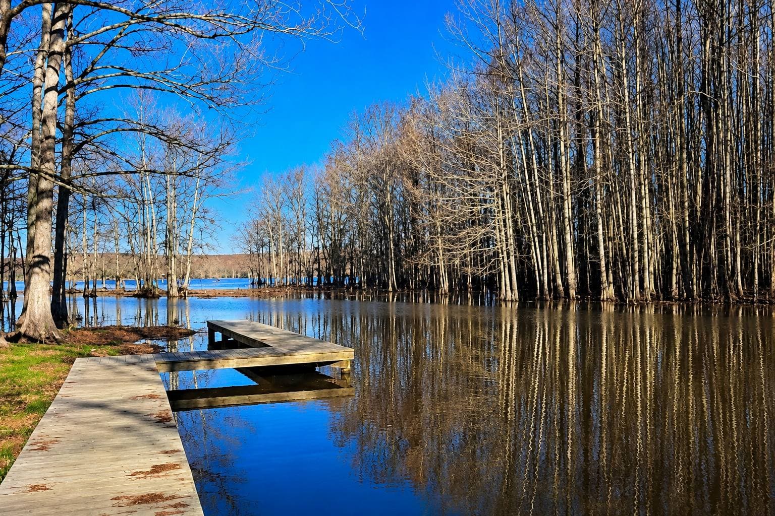 Available boat ramp across road