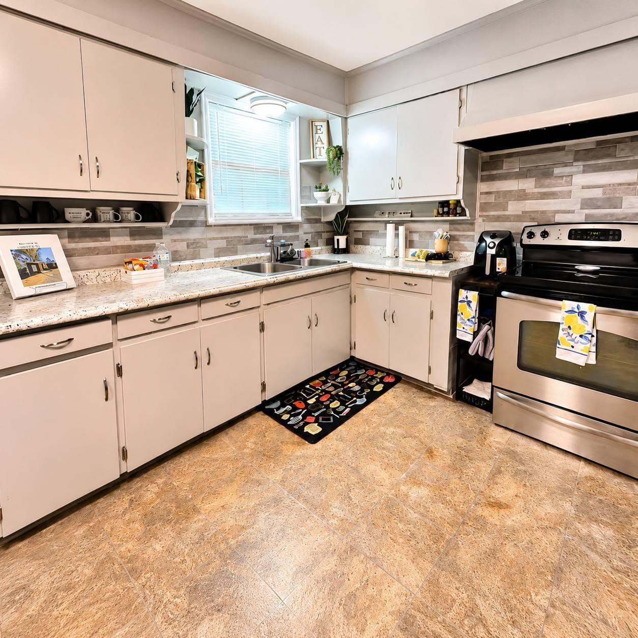 Full Kitchen