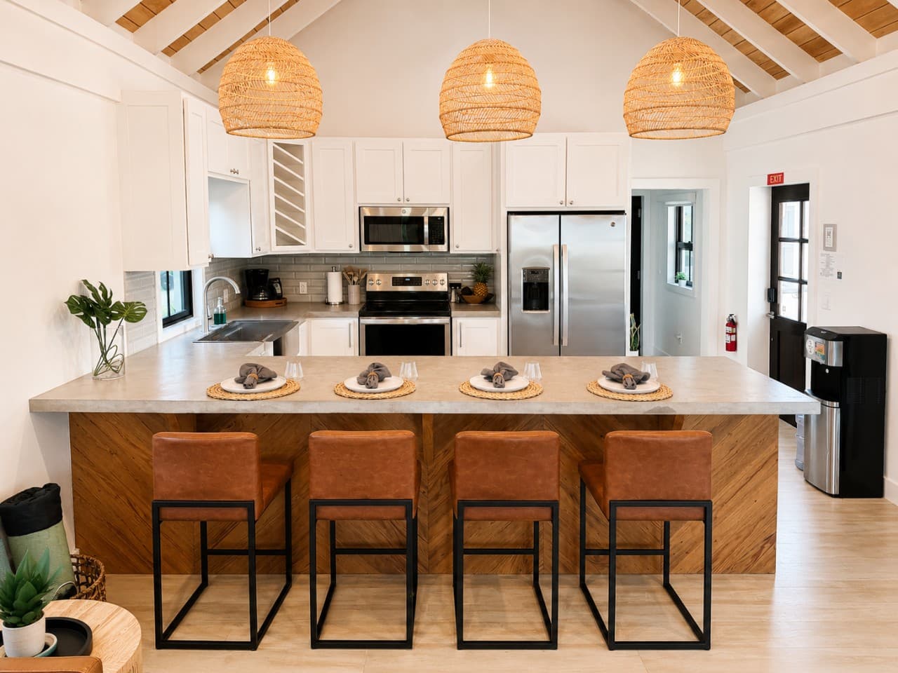 CasaSerena-Kitchen4.png