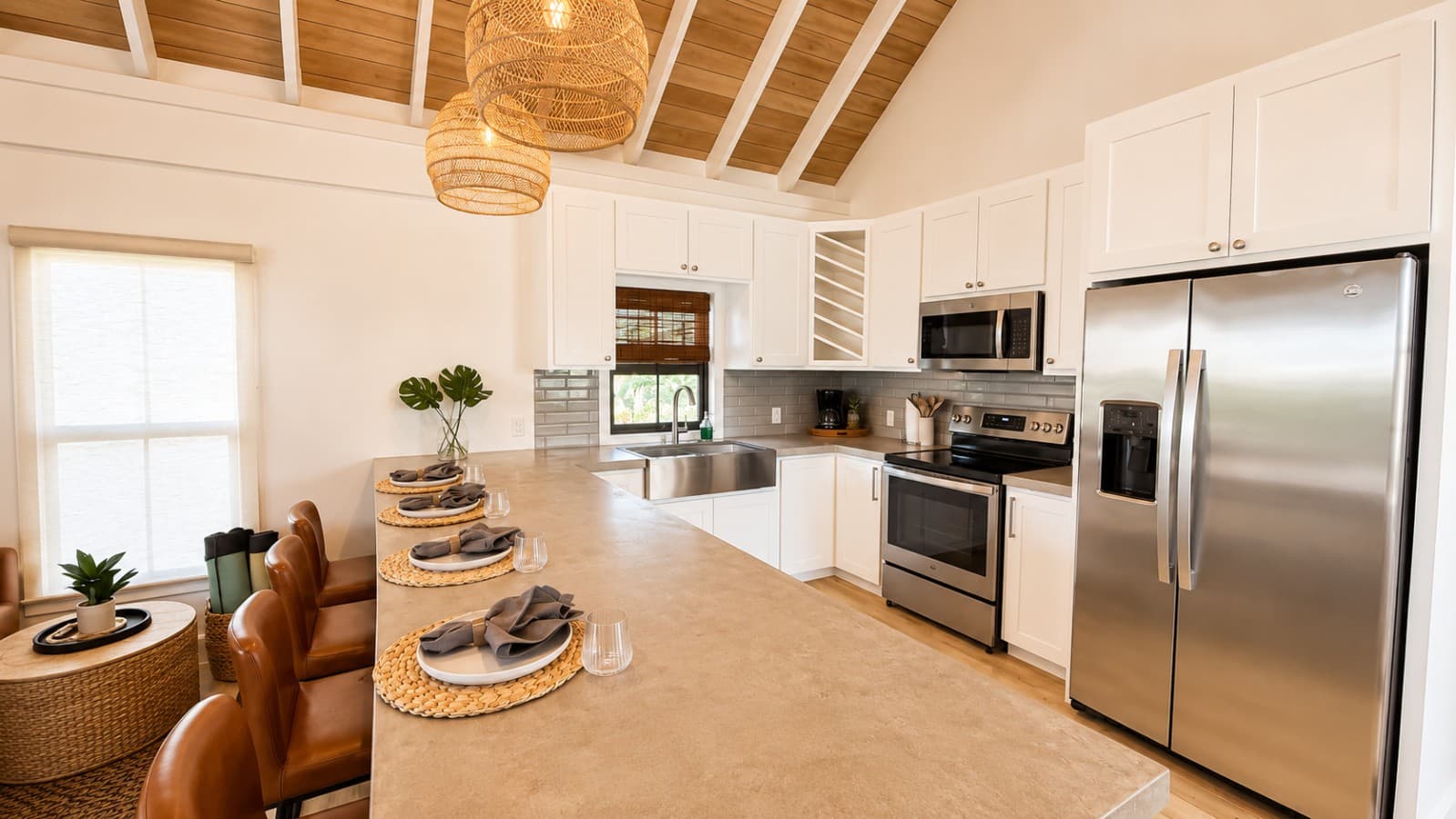 CasaSerena-Kitchen3.png