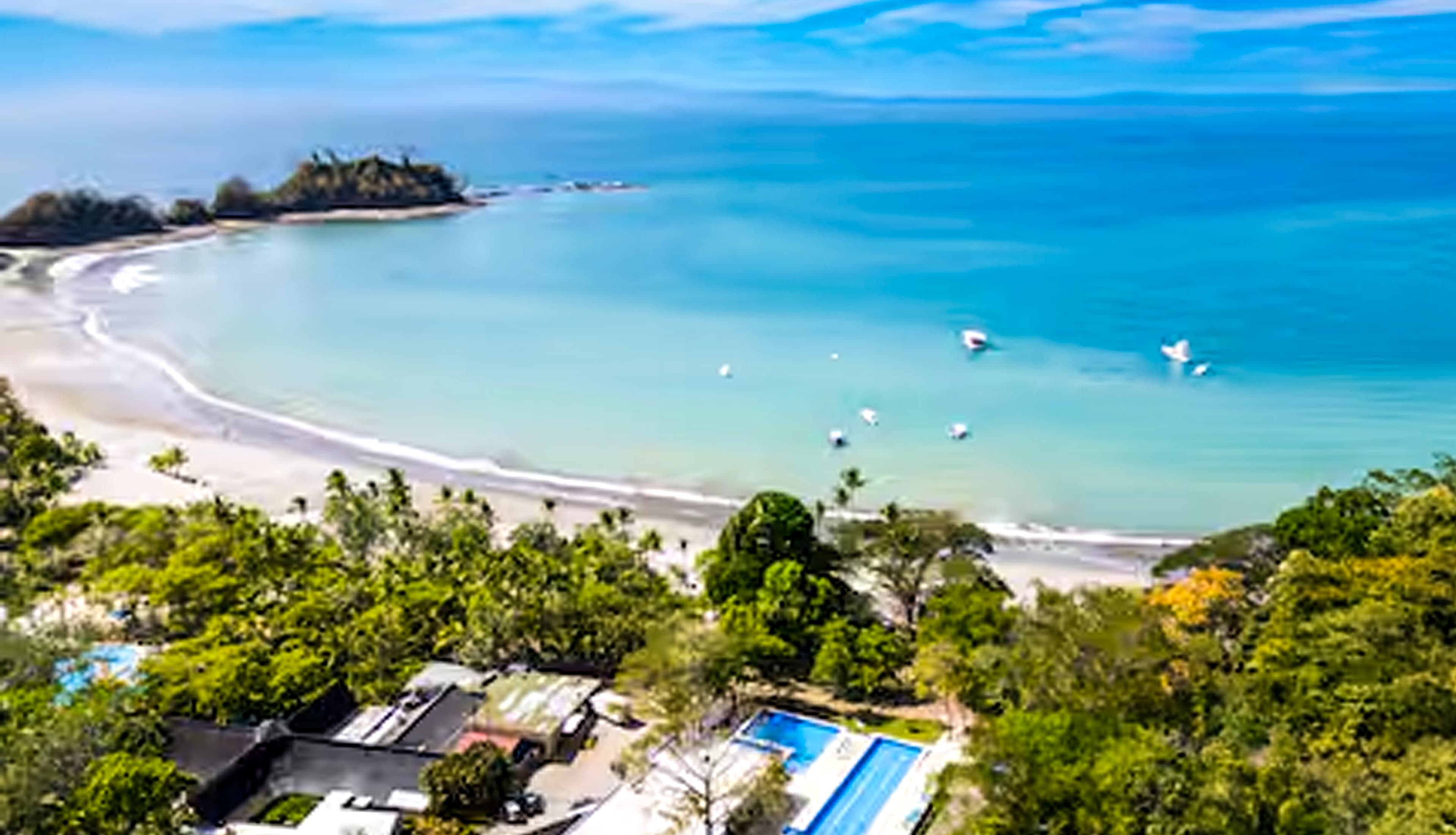 Playa Mantas | Punta Esmeralda Pool