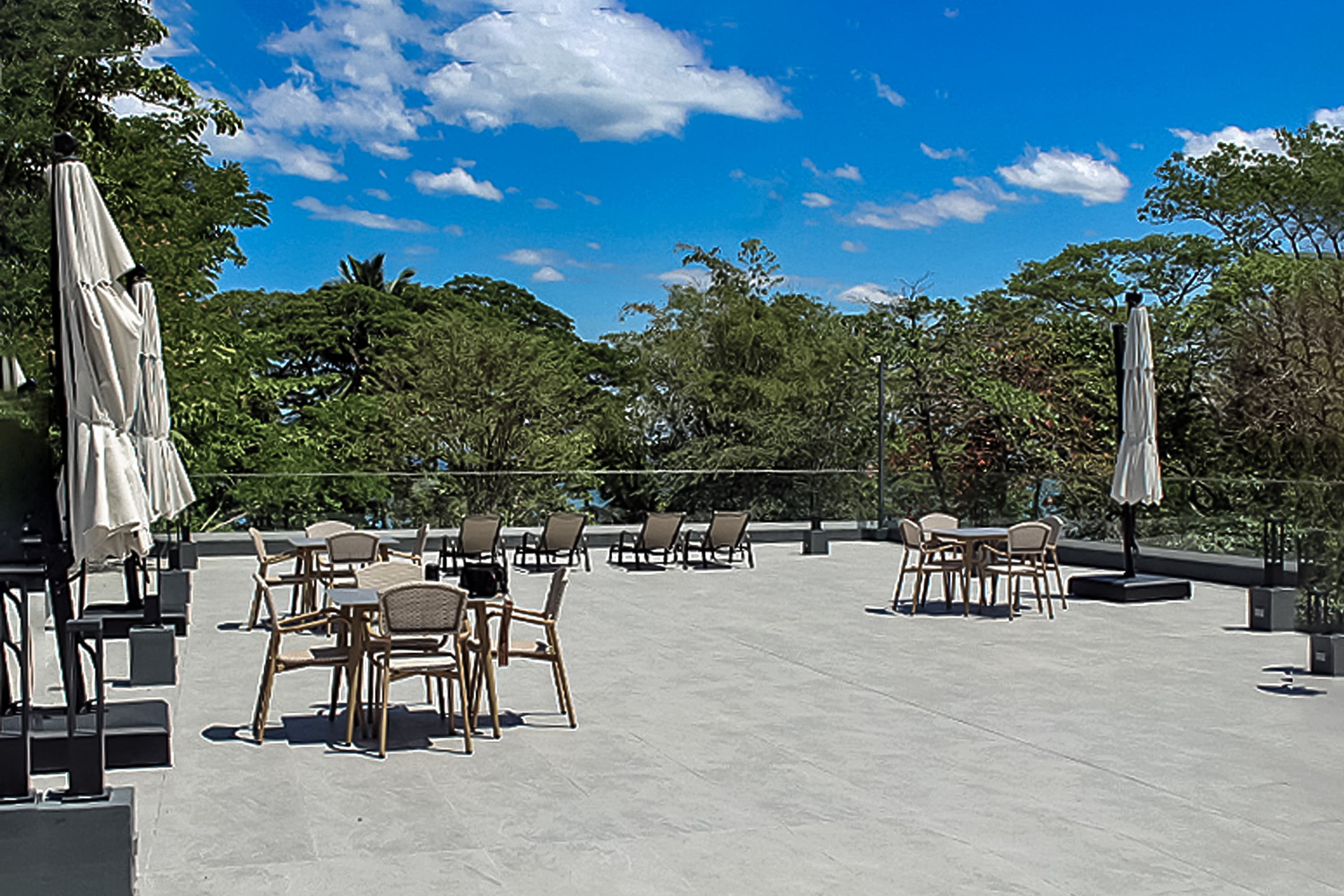 Sundeck overview beach