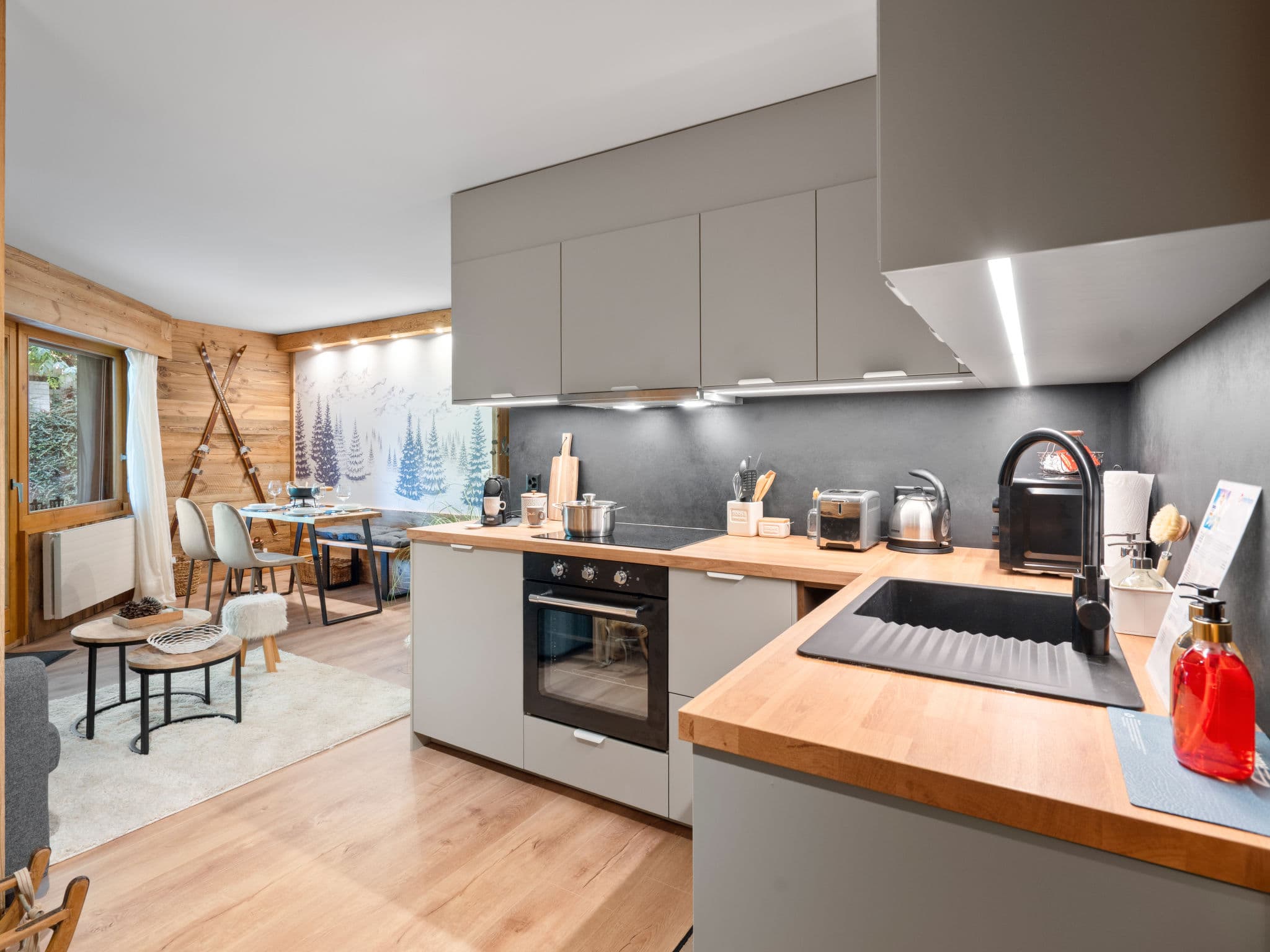 Kitchen / Dining Room
