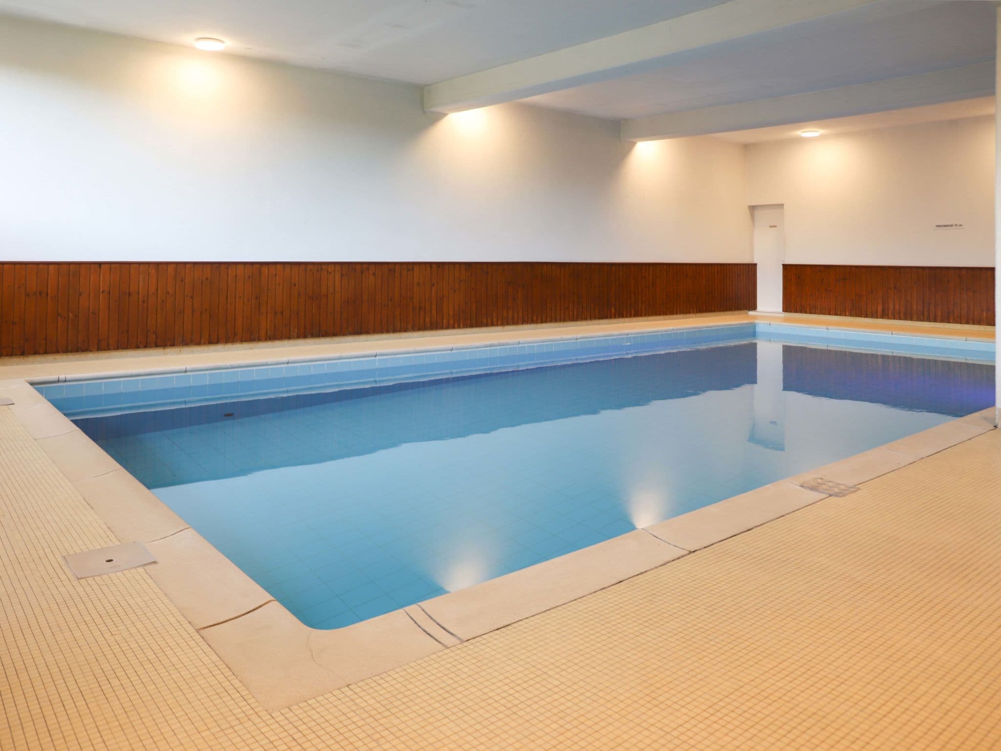 Pool Indoor