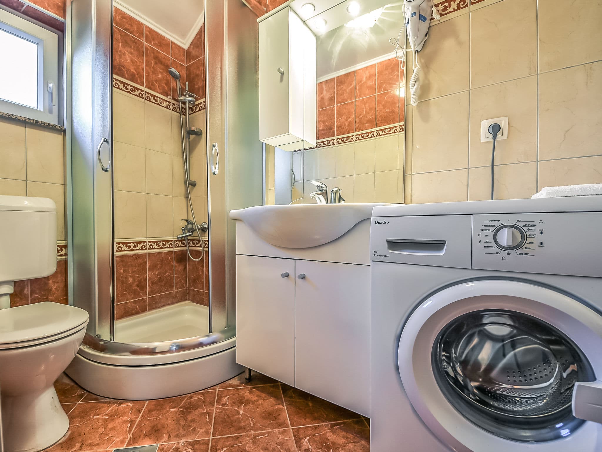 Bathroom / Wellness