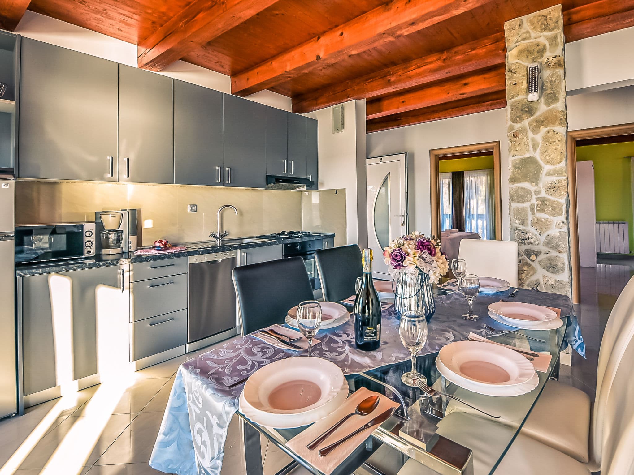 Kitchen / Dining Room