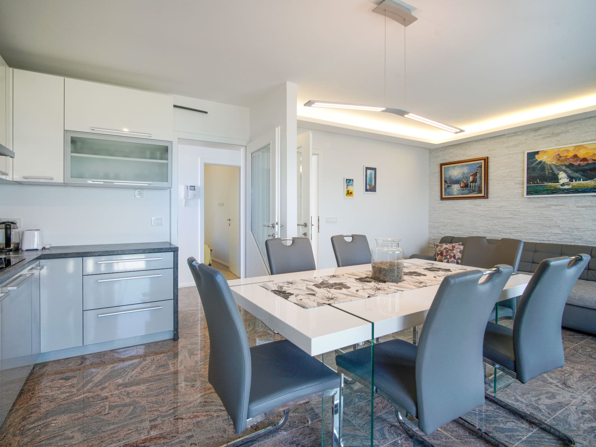 Kitchen / Dining Room