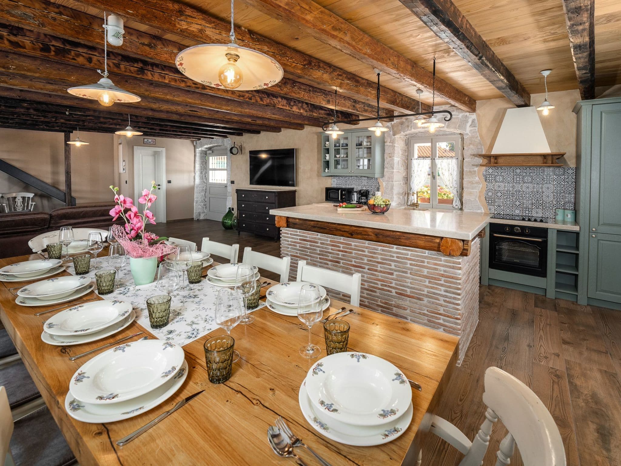 Kitchen / Dining Room