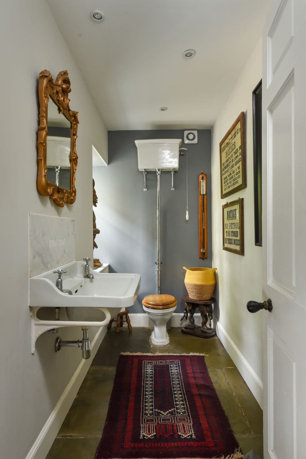 Bathroom / Wellness