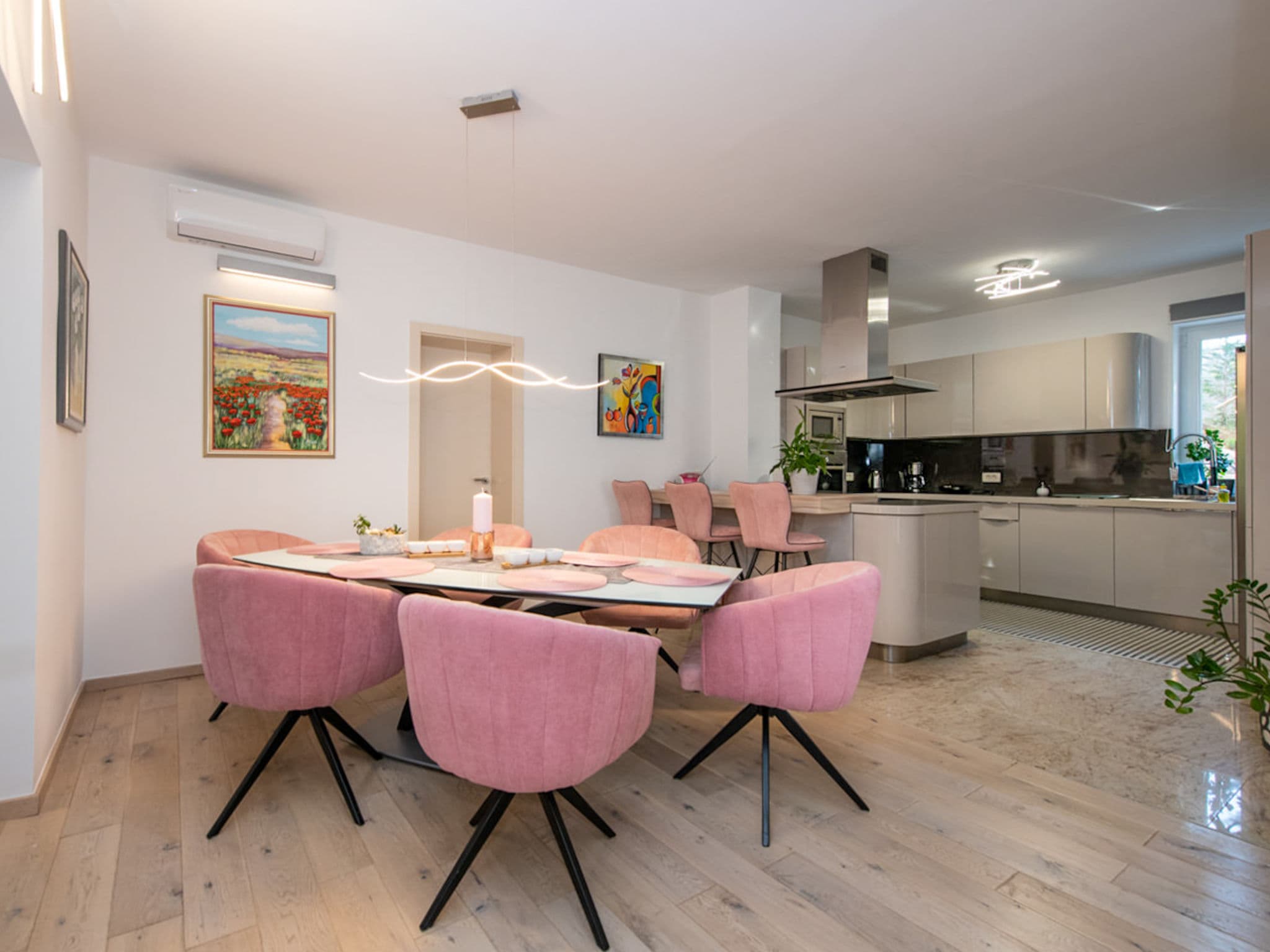 Kitchen / Dining Room