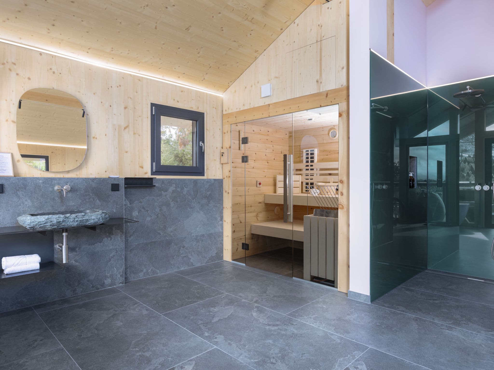 Bathroom / Wellness