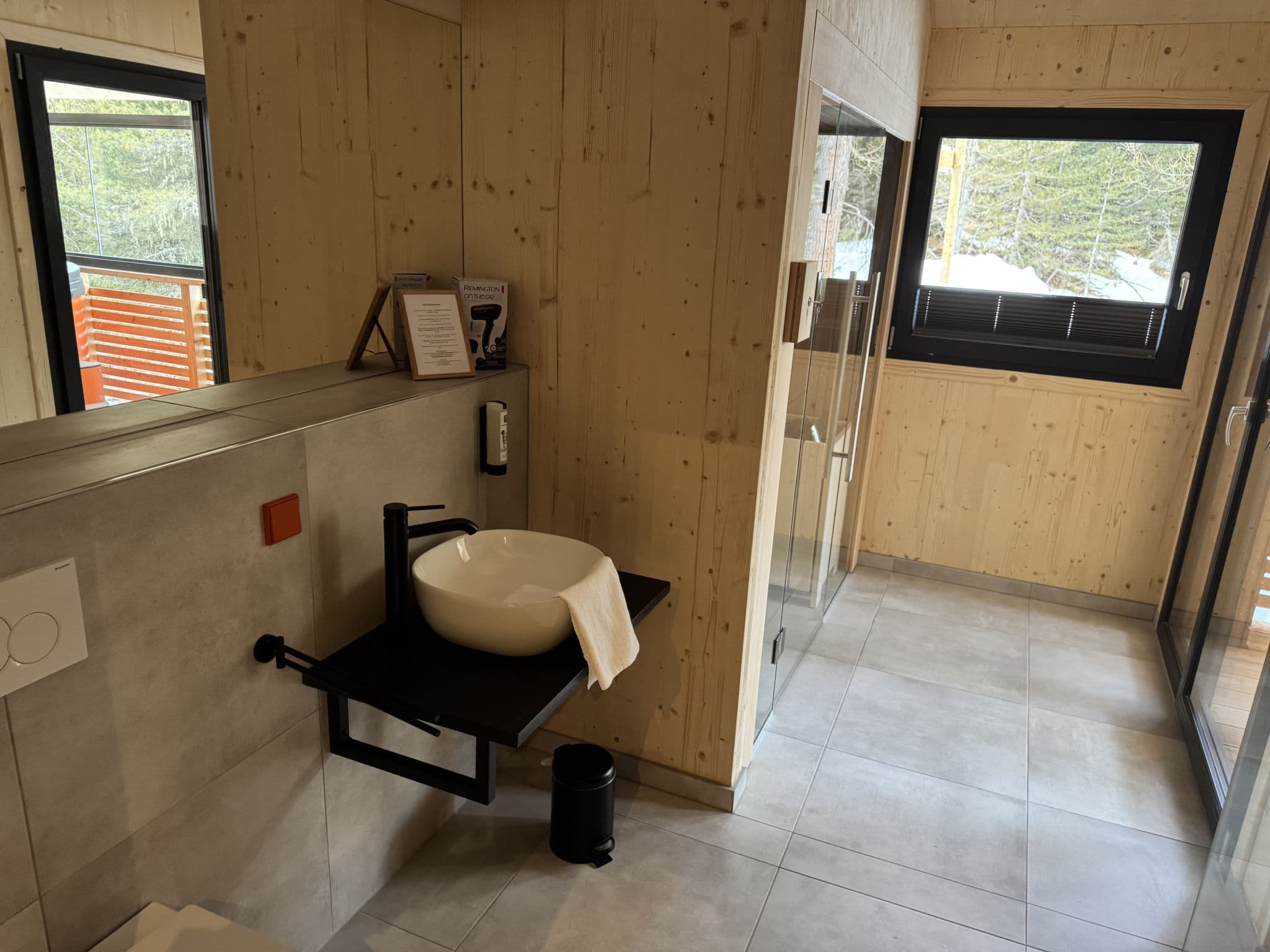 Bathroom / Wellness