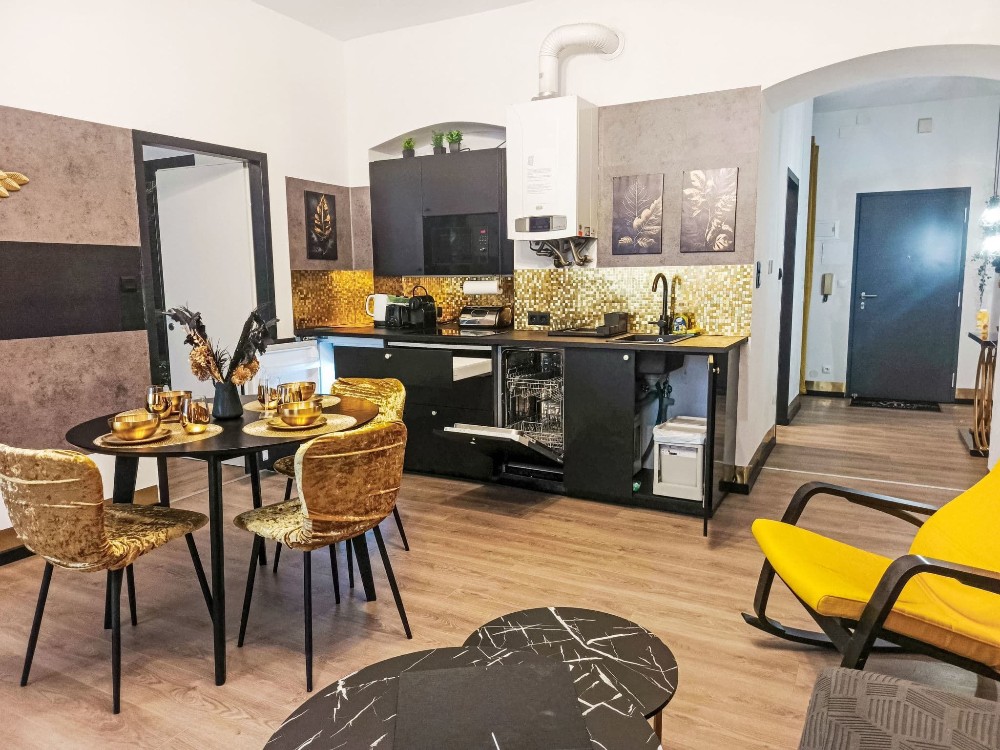 Kitchen / Dining Room