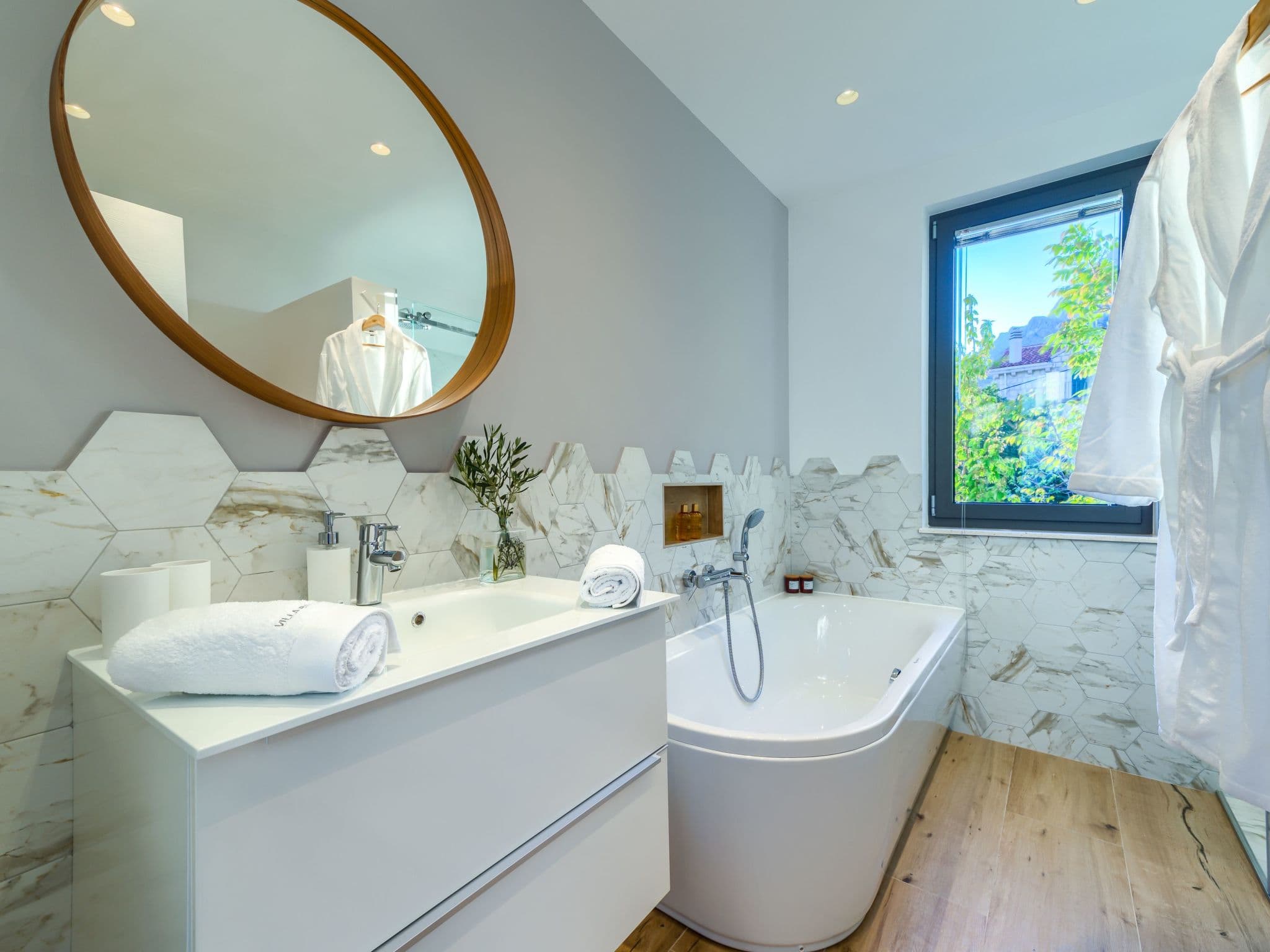 Bathroom / Wellness