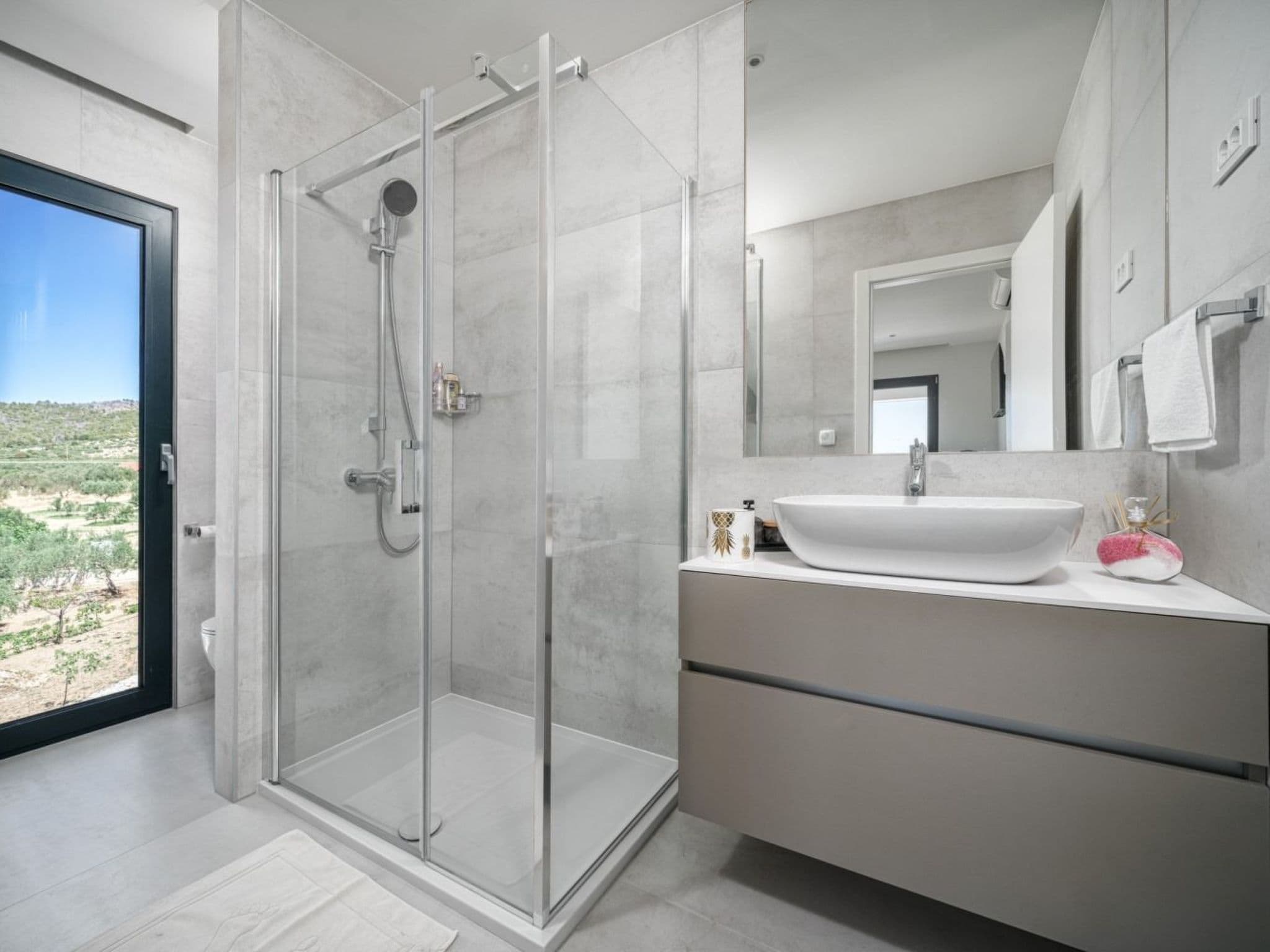 Bathroom / Wellness