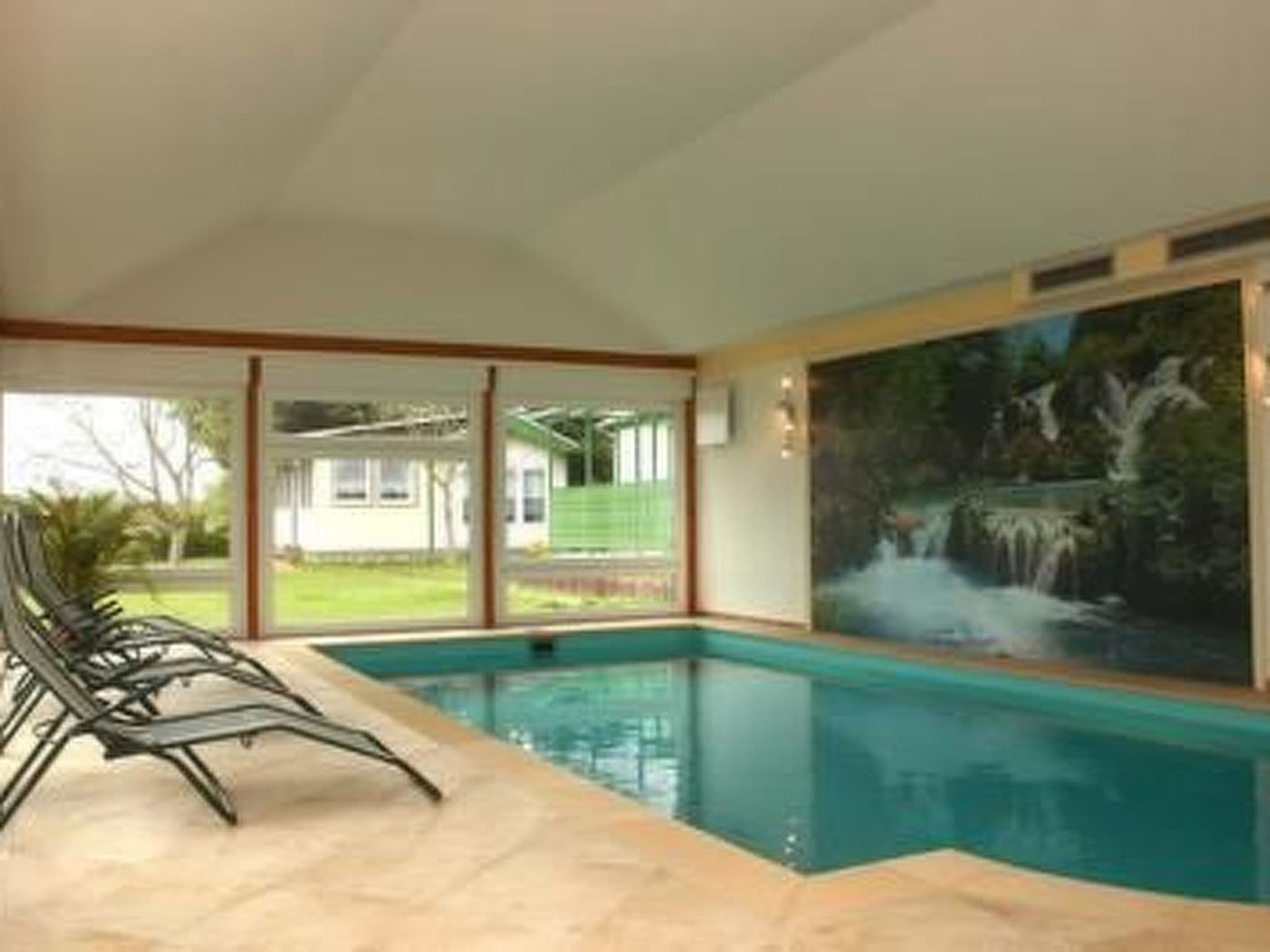 Pool Indoor
