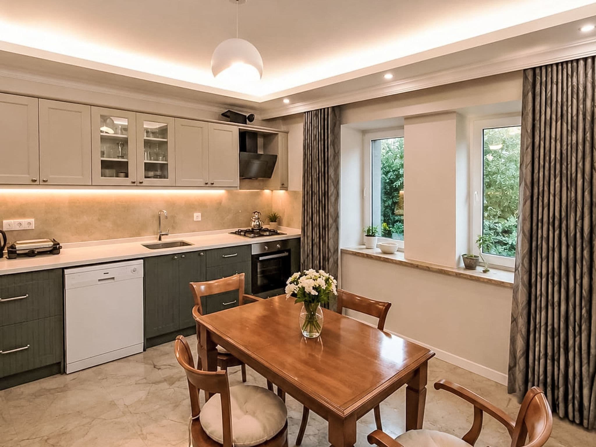 Kitchen / Dining Room