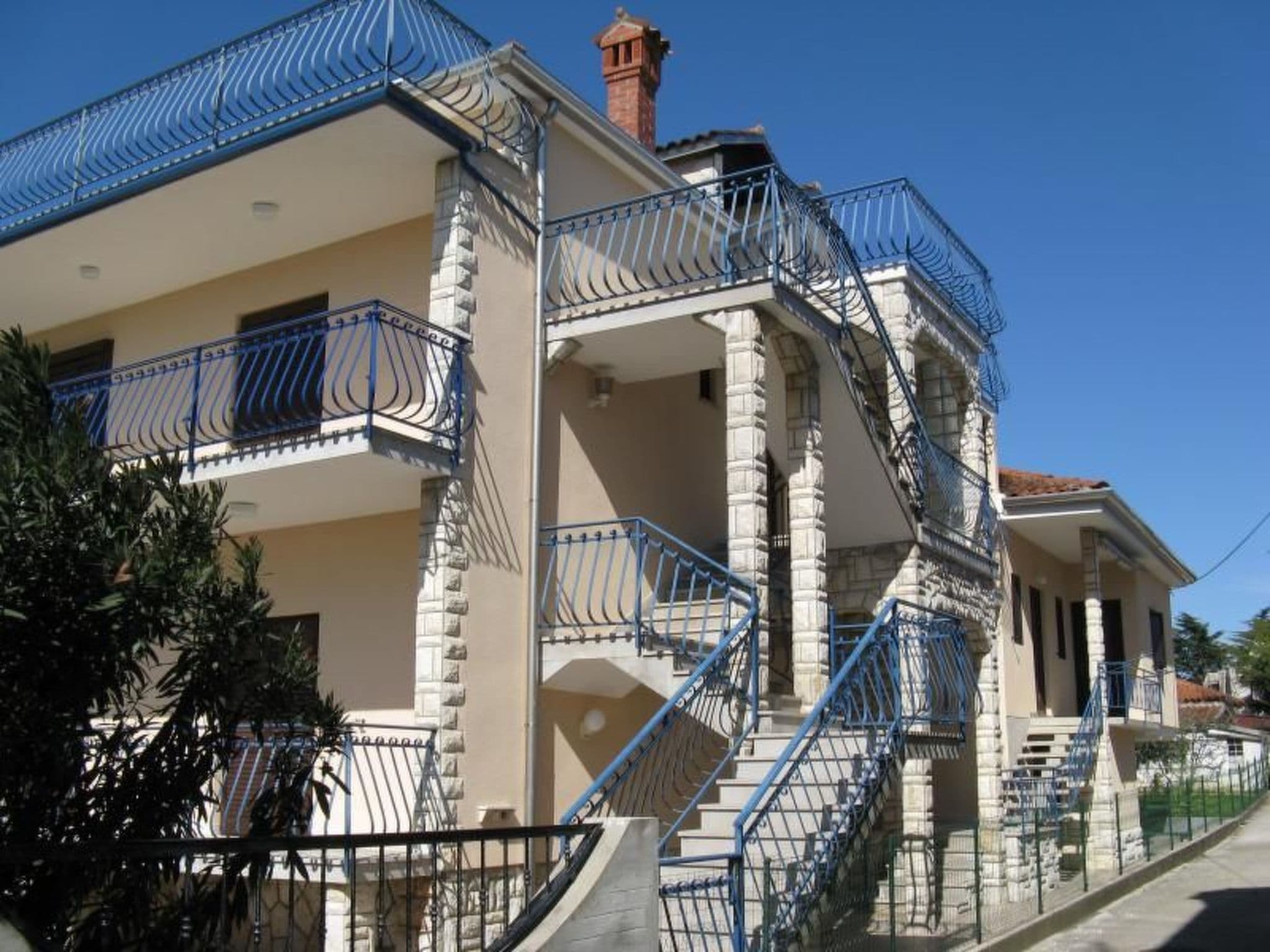 Gallery Image 14