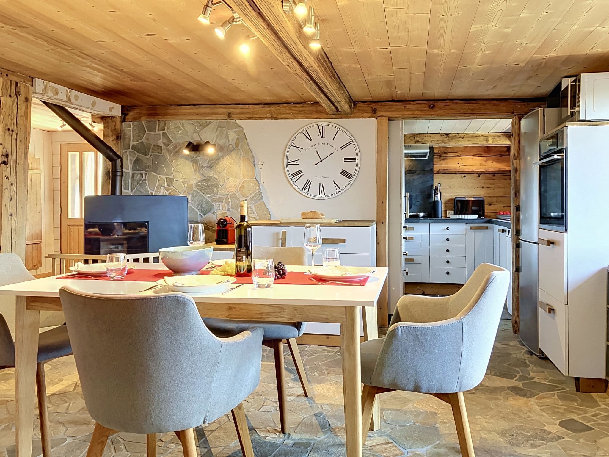 Kitchen / Dining Room