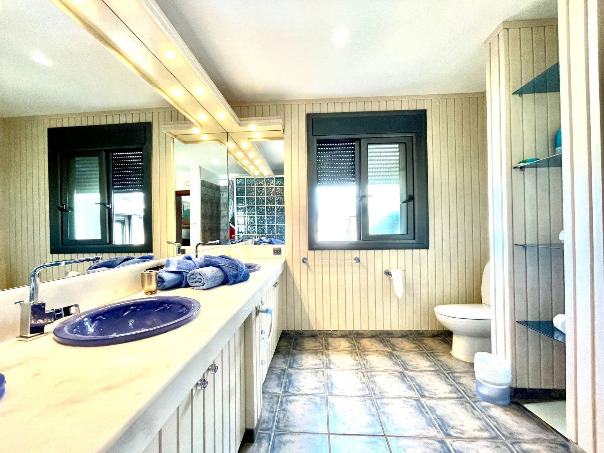Bathroom / Wellness