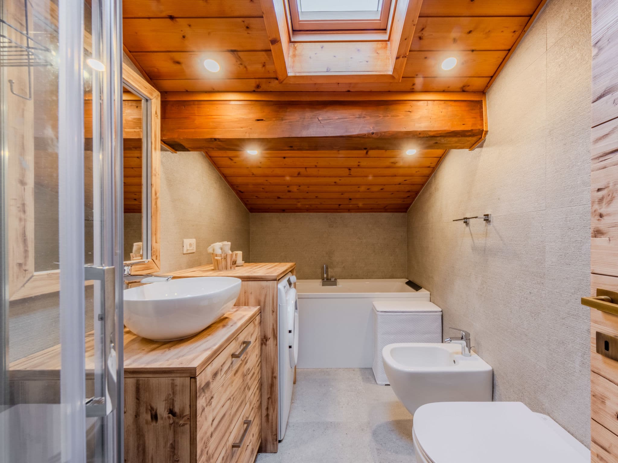 Bathroom / Wellness