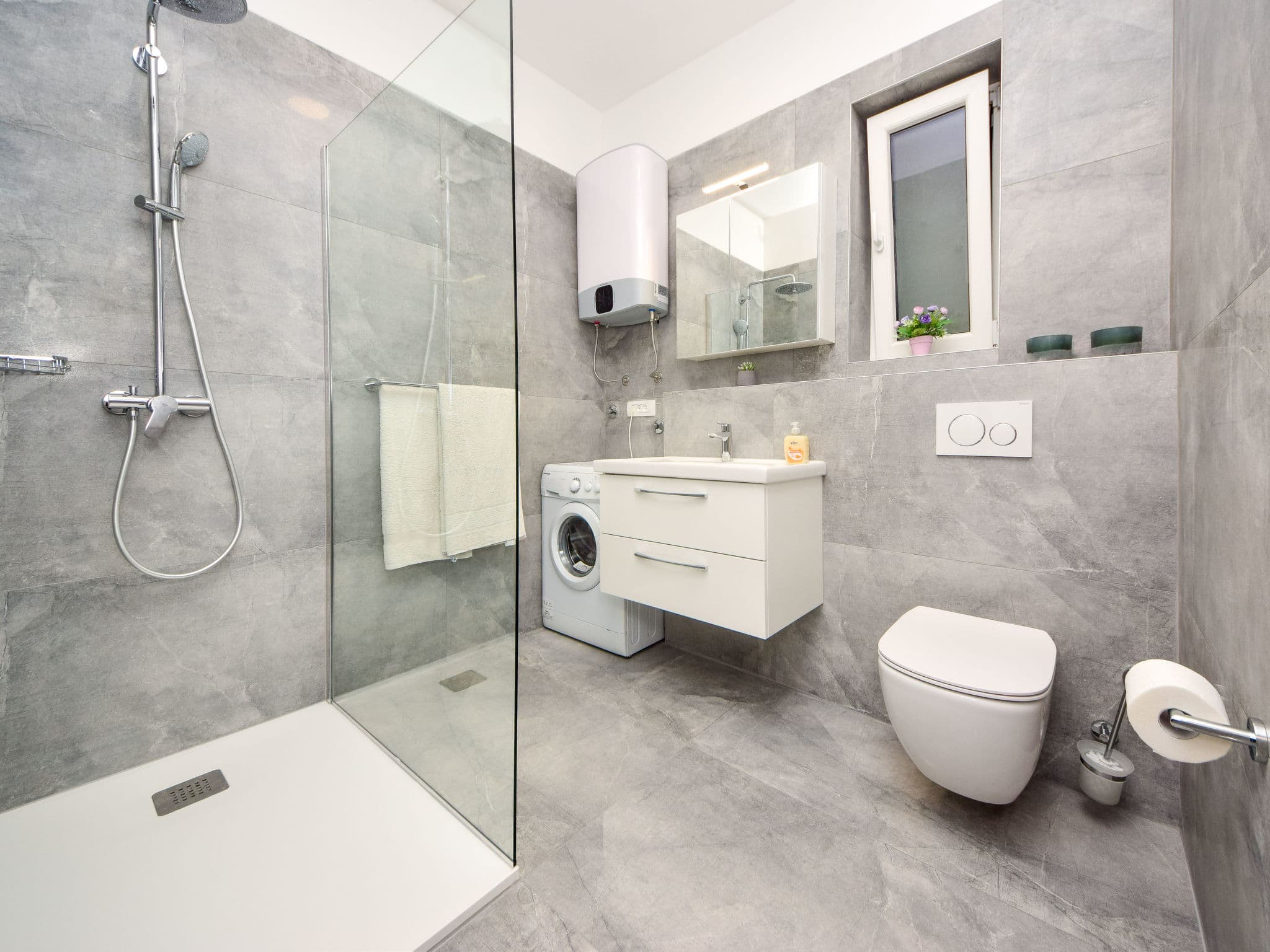 Bathroom / Wellness